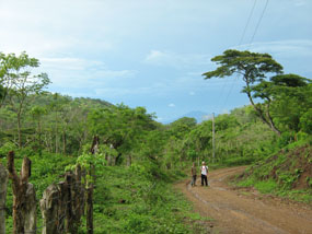road to Nicaraguan community
